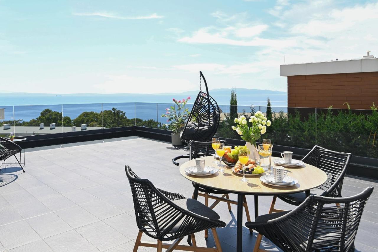 Sea View Deluxe Apartment Риека Экстерьер фото
