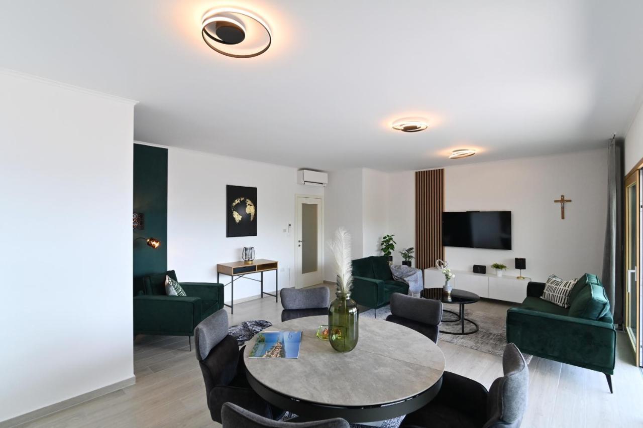 Sea View Deluxe Apartment Риека Экстерьер фото
