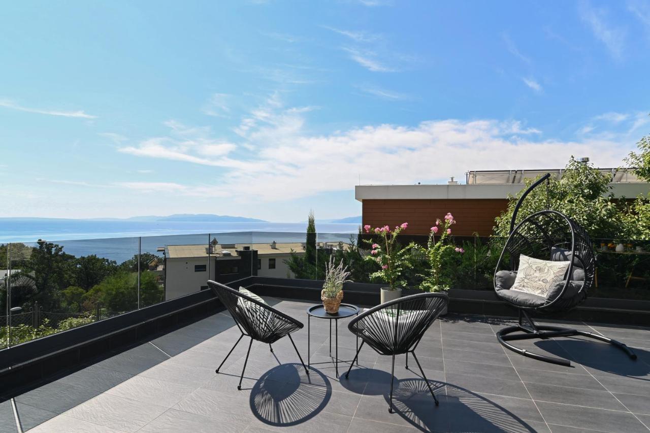 Sea View Deluxe Apartment Риека Экстерьер фото