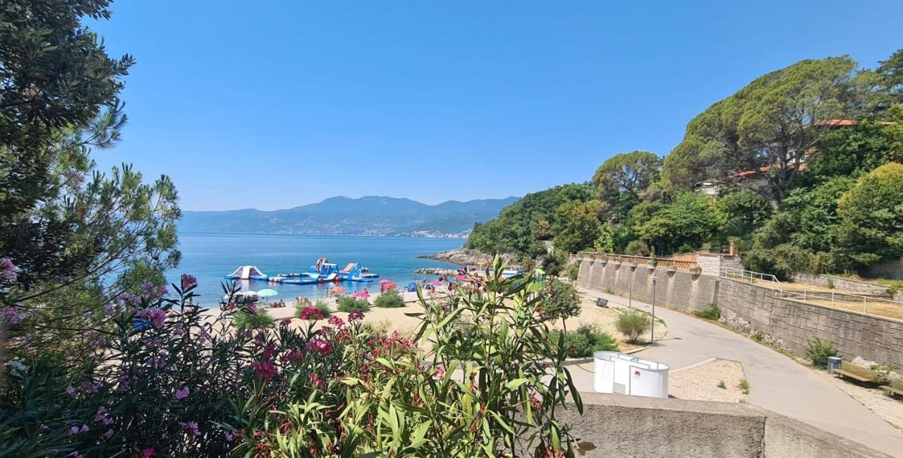 Sea View Deluxe Apartment Риека Экстерьер фото
