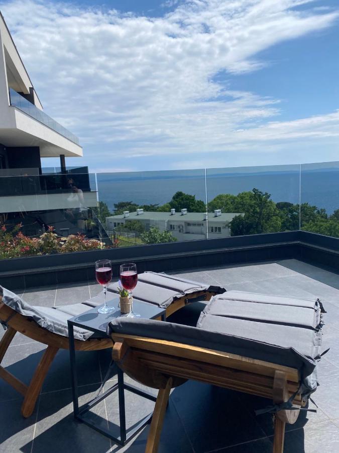Sea View Deluxe Apartment Риека Экстерьер фото